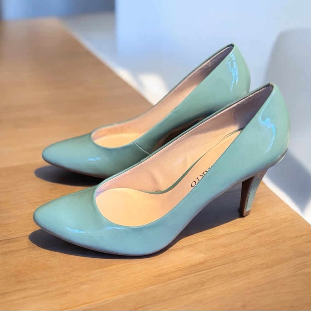 Teal Patent Leather Pointed Toe Pumps Size 7